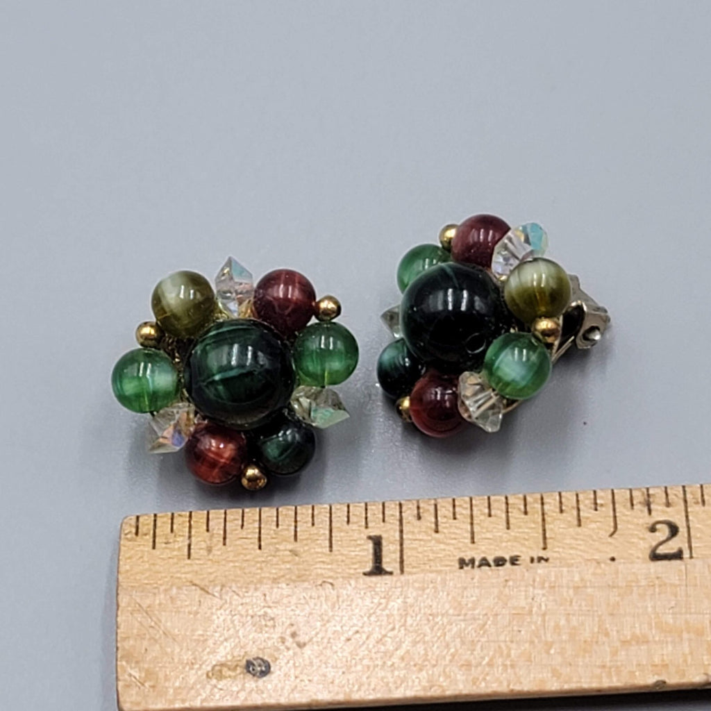 Vintage Cluster Bead Clip on Earrings Gold tone Red Green 3/4"