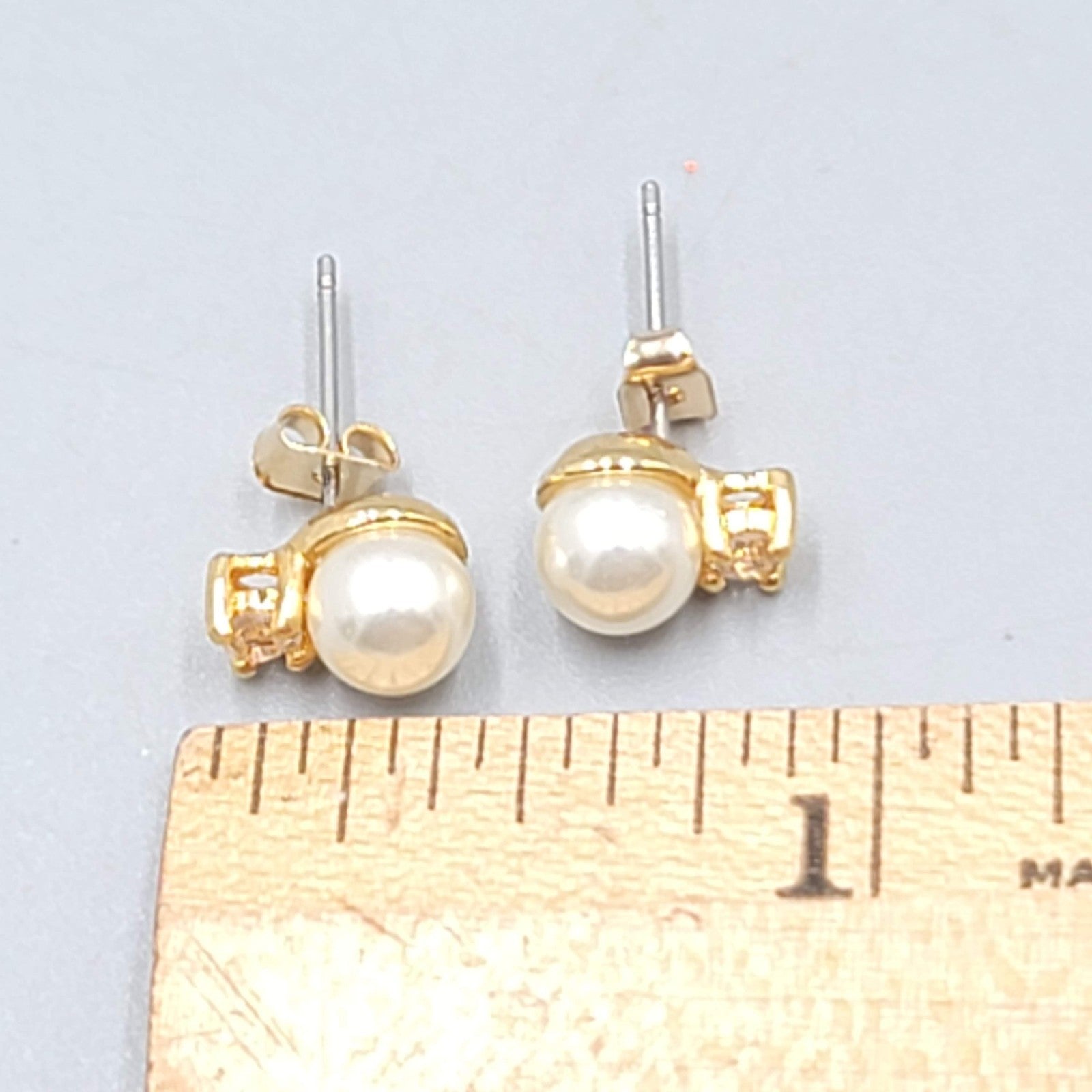 Pearl Cubic Zirconia Pierced Earrings Studs 3/8 in