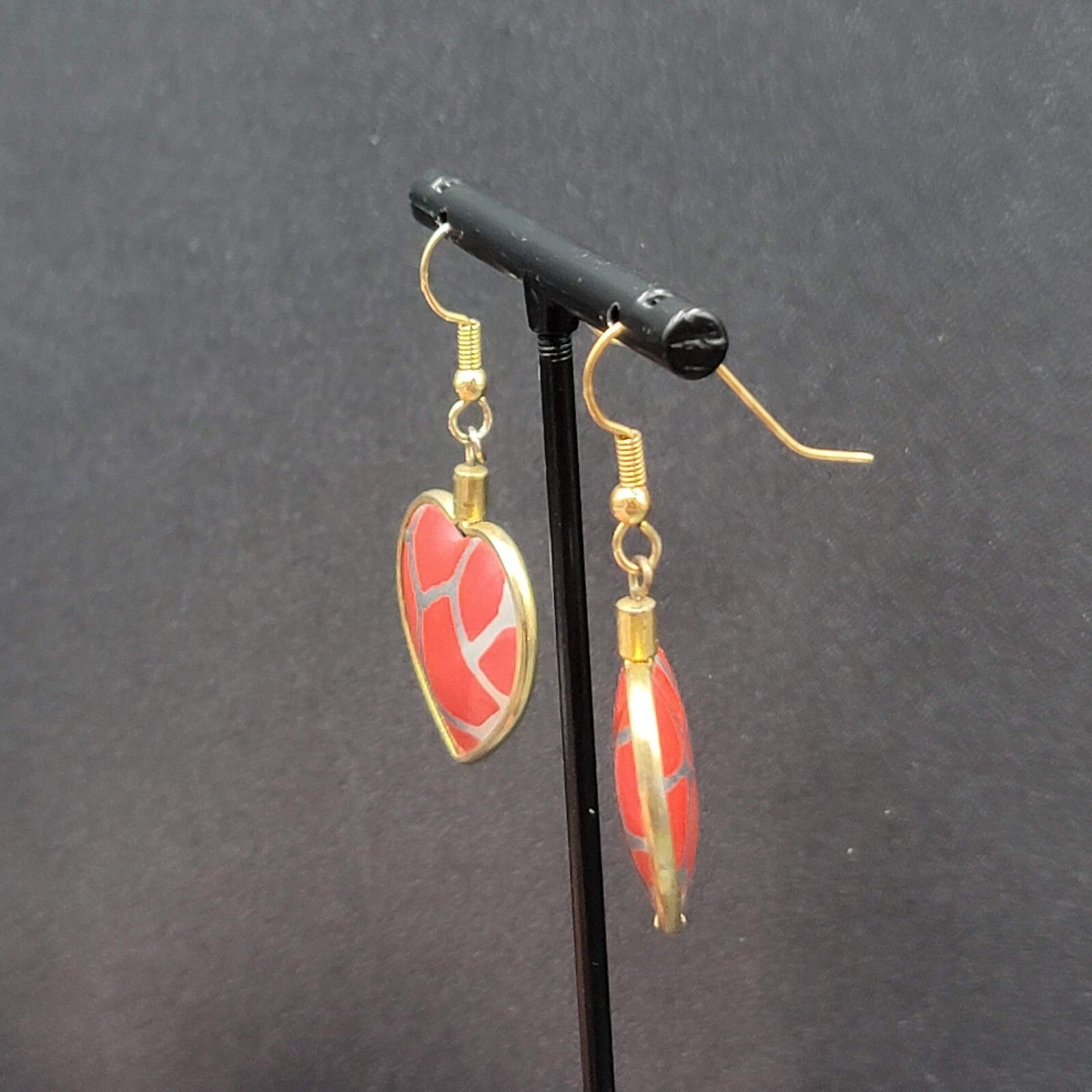 Vintage Pierced Earrings Gold toen Red Heart Dangle 1 1/8"