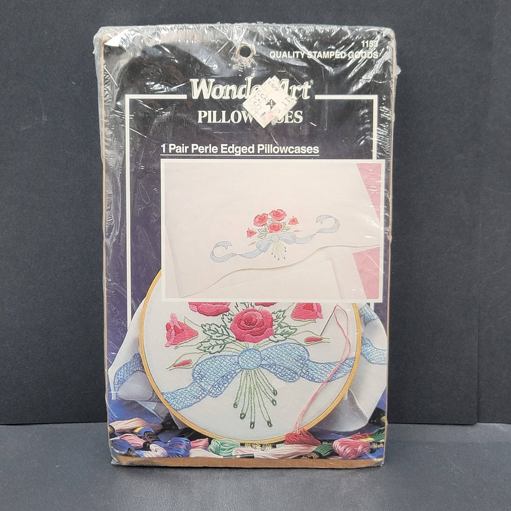 Wonder Arts 1153 Stamped Embroidery Perle Pair Pillowcase Kit New Old Stock