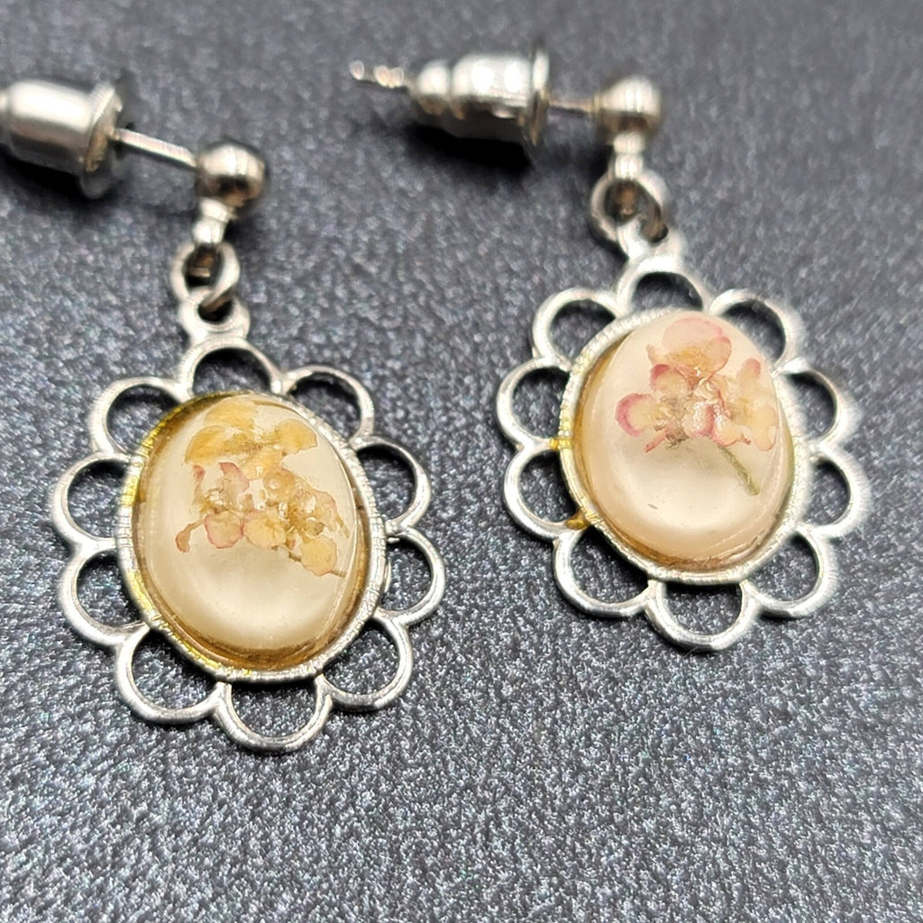 Vintage Real Flower Pierced Earrings Silver tone Dangle 7/8"