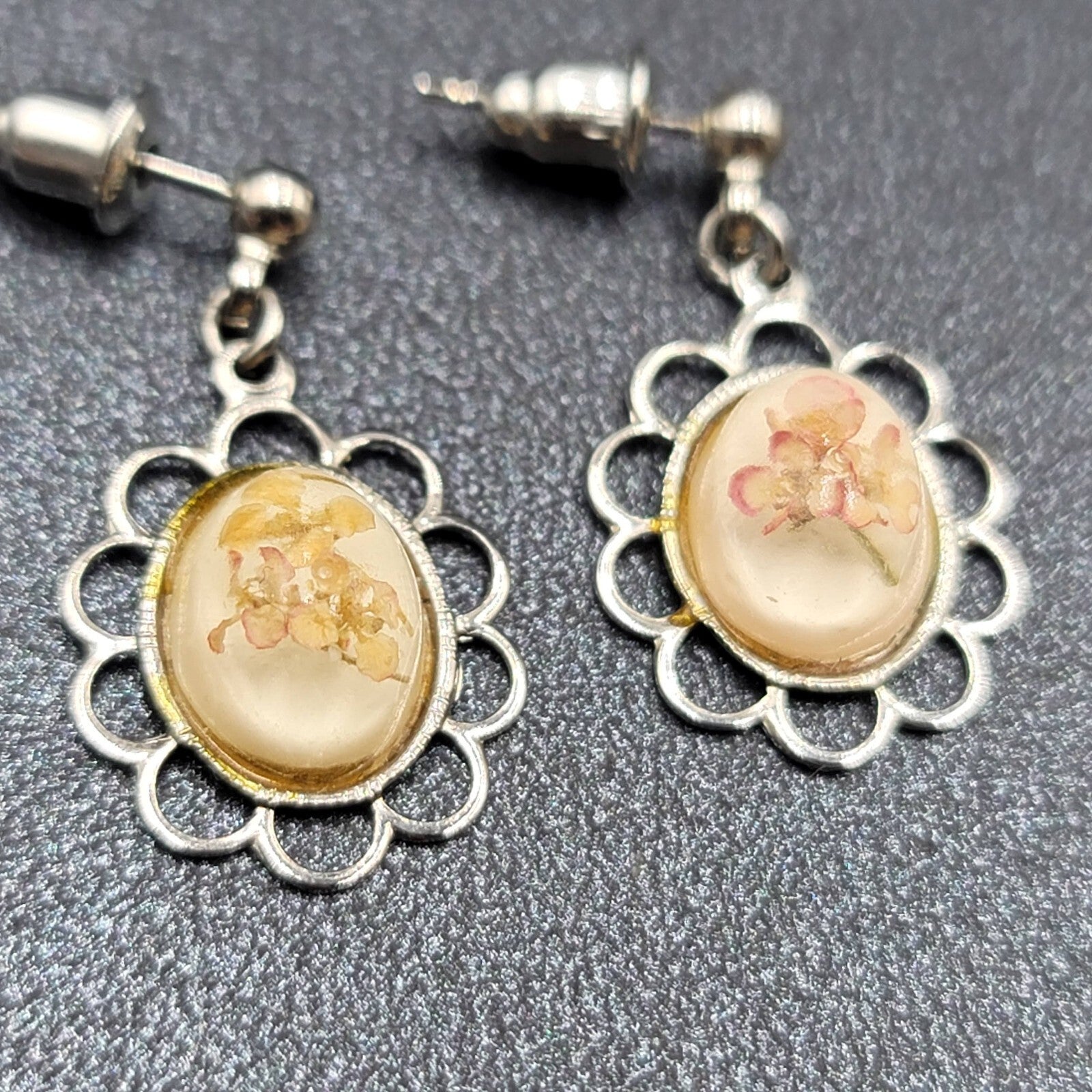 Vintage Real Flower Pierced Earrings Silver tone Dangle 7/8"