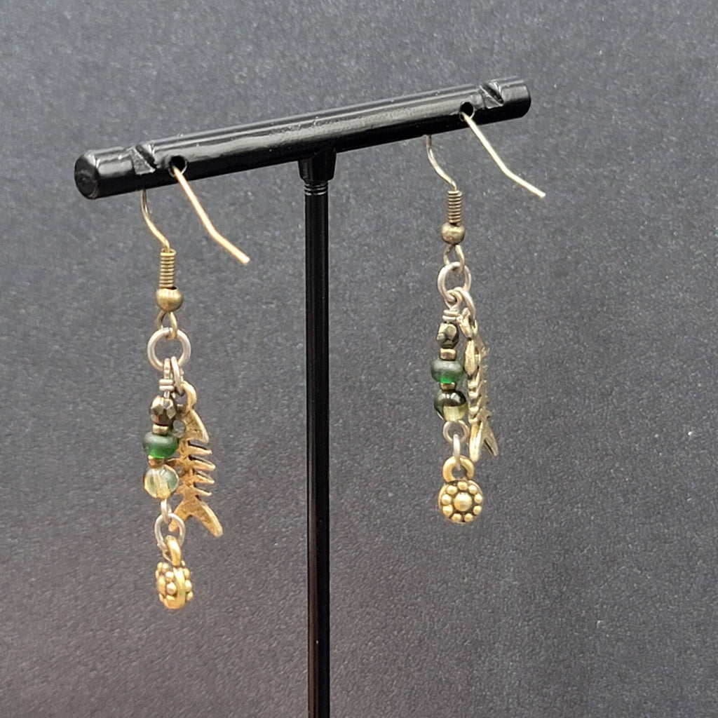 Vintage Pierced Earrings Gold tone Fish Beaded Dangle 1.25"