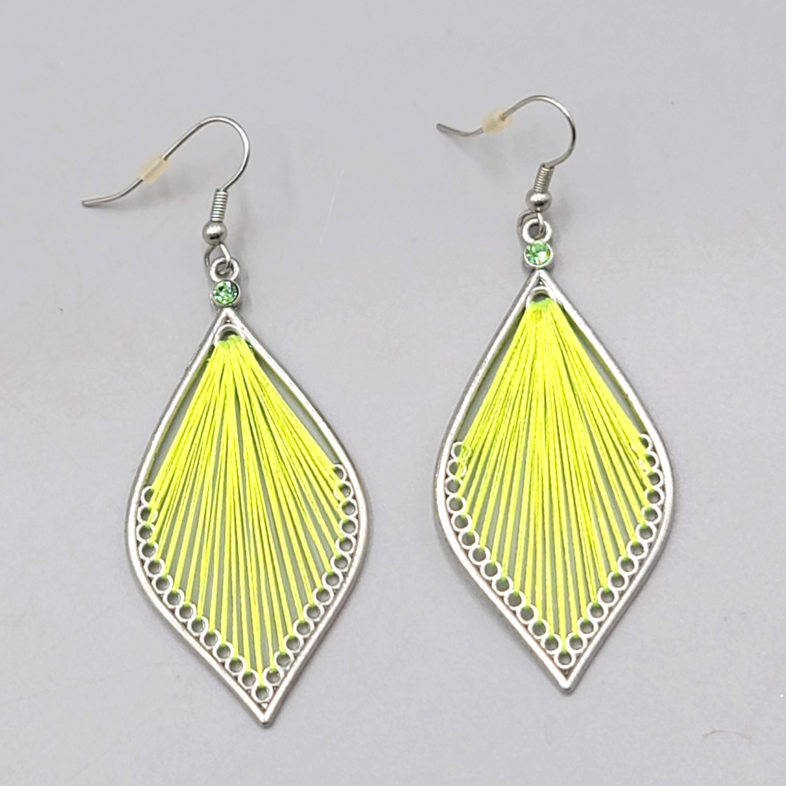 Neon Green String Art Pierced Earrings Silver tone Dangle 2.25 in