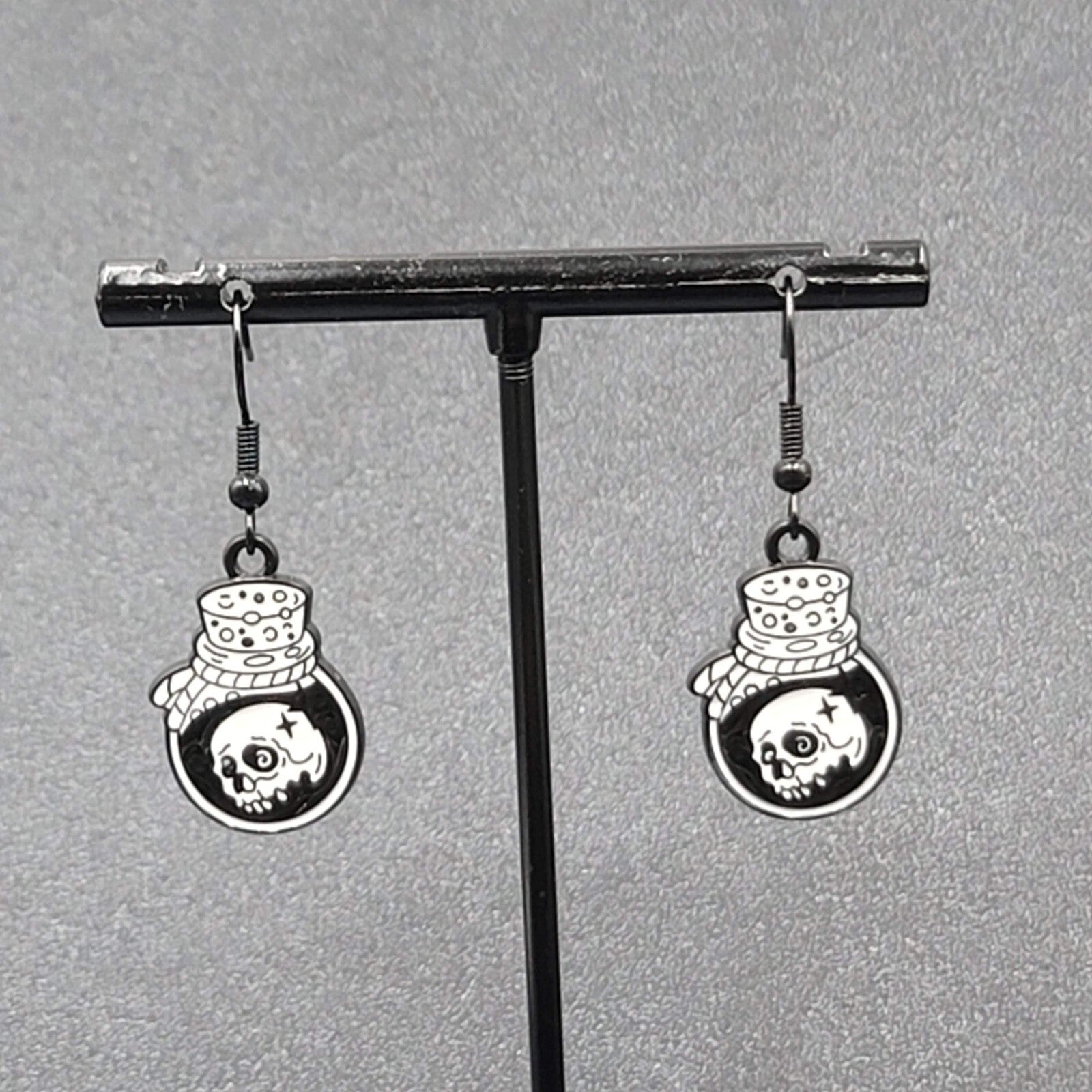 Poison Skull in Jar Pierced Earrings Black White Enamel Dangle Halloween 7/8" 