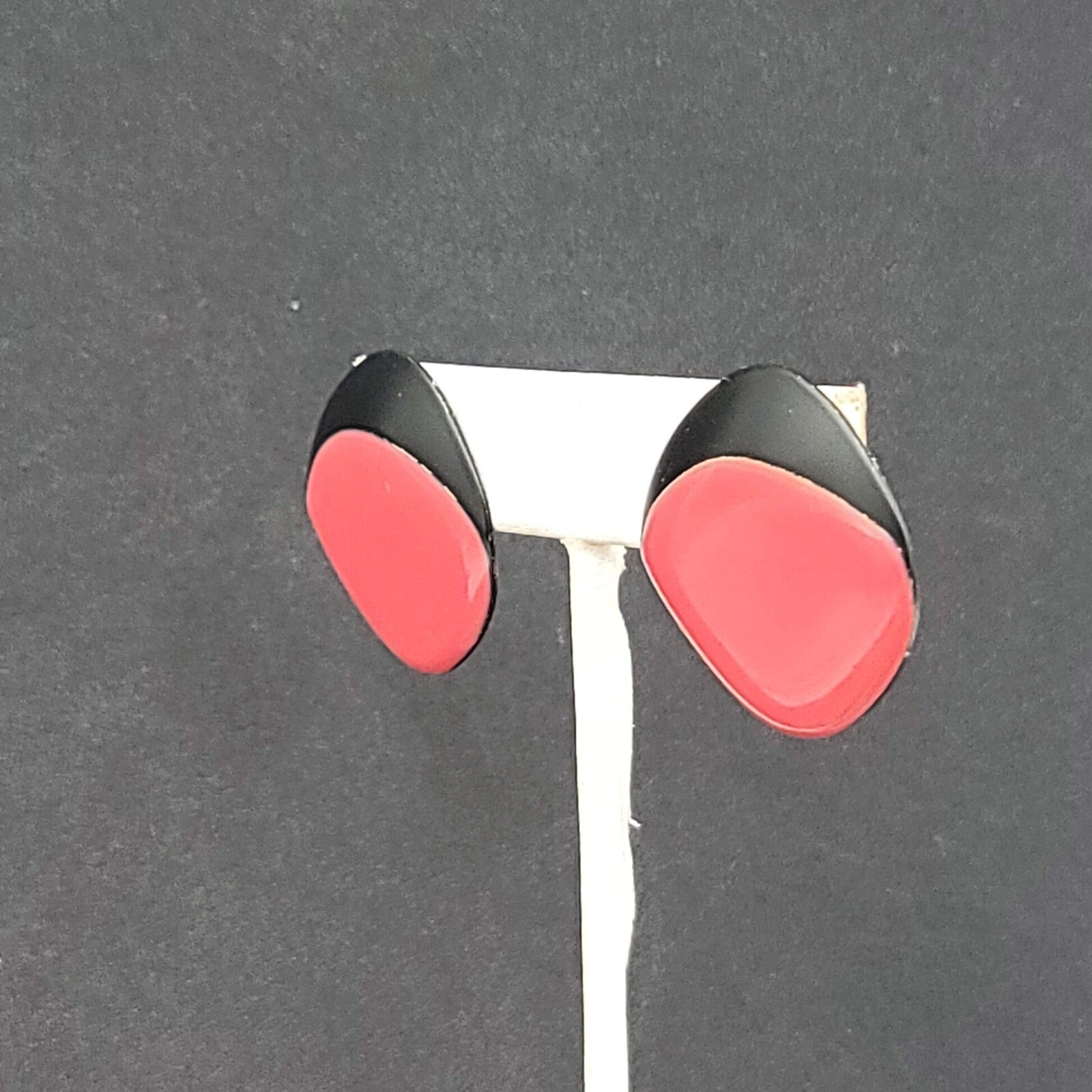 Vintage 1980s Pierced Earrings Black Red Enamel Dangle Geometric 1 1/8"