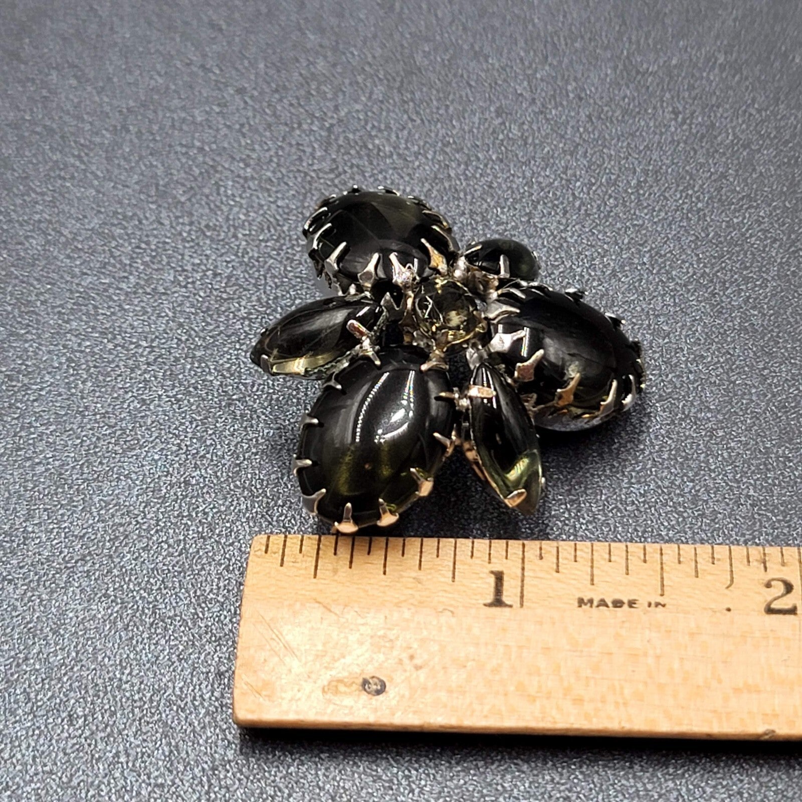 Vintage Rhinestone Brooch Green Glass Prong Set Estate Jewelry 1.5"