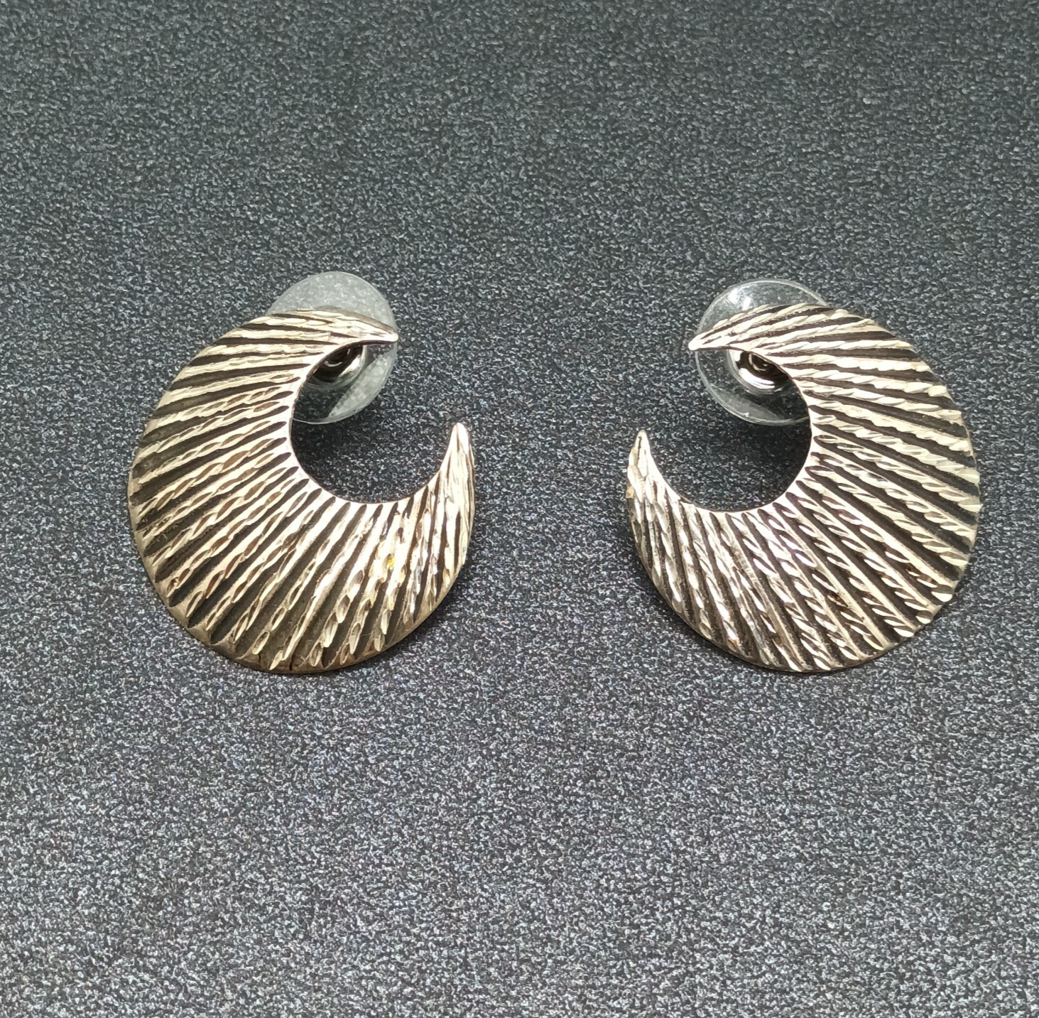 Pierced Earrings Silver tone Textured Crescent Drop 1"