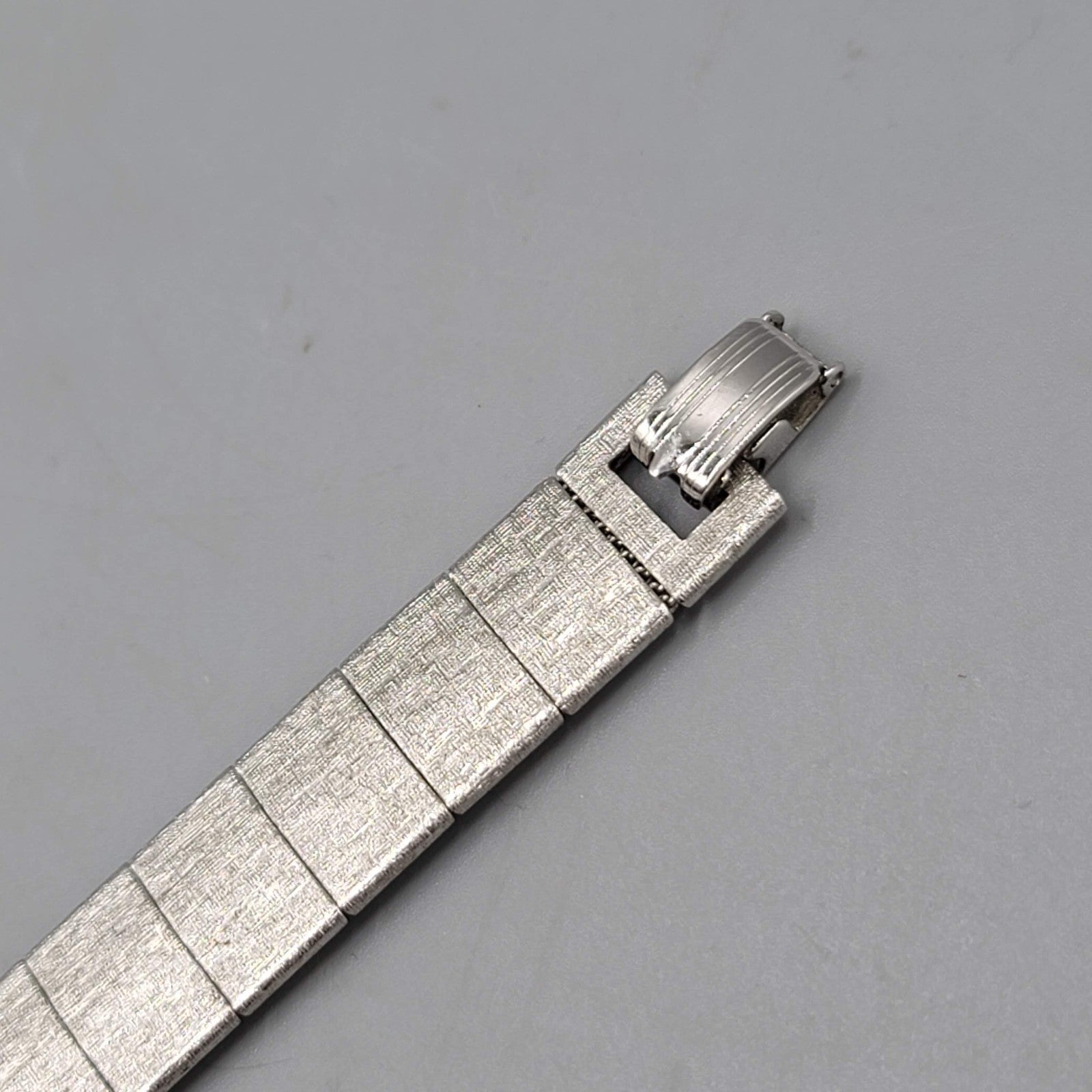 Vintage Emmons Bracelet Silver tone Etched Panel 6.75 in