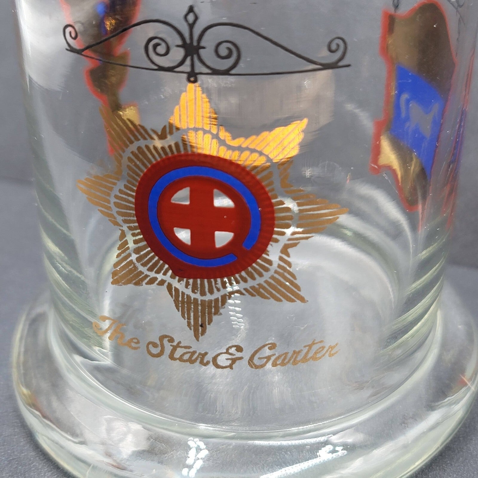 The White Horse Cellar Glasses Scotch Whiskey 4" Tall Weighted Bottom