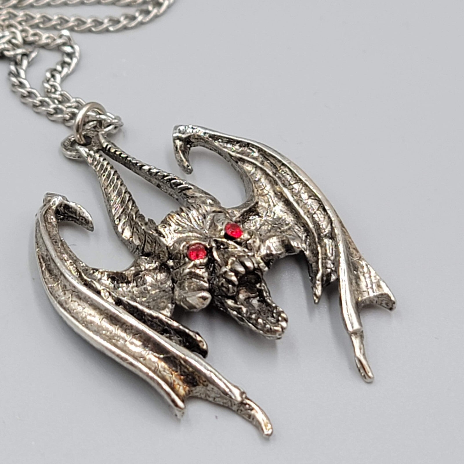 Vintage Red Eye Demon Necklace Silver tone Chain Metal Rocker Goth 20"