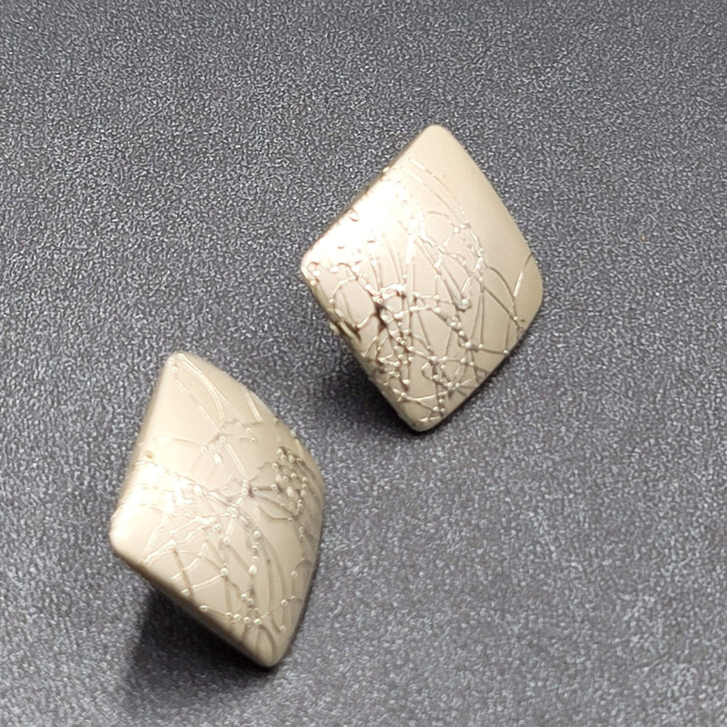 Vintage Pierced Earrings Silver Splatter Square Drop 1"