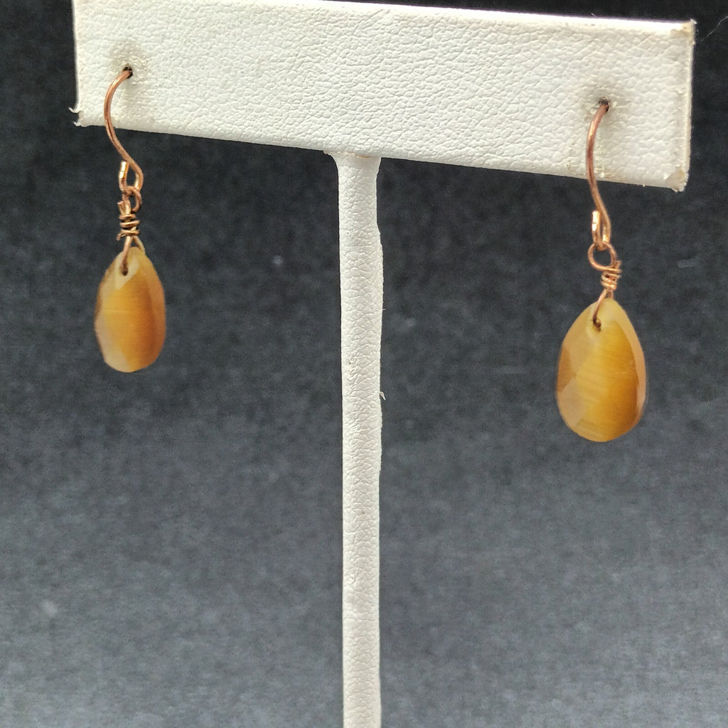 Pierced Earrings Faceted Yellow Chatoyant Glass Teardrop Copper tone Dangle 1/2"