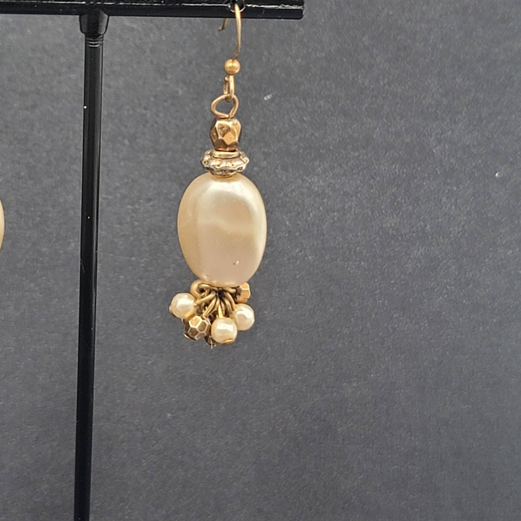 Pierced Earrings Copper tone Faux Pearl Beaded Dangle 1.5"