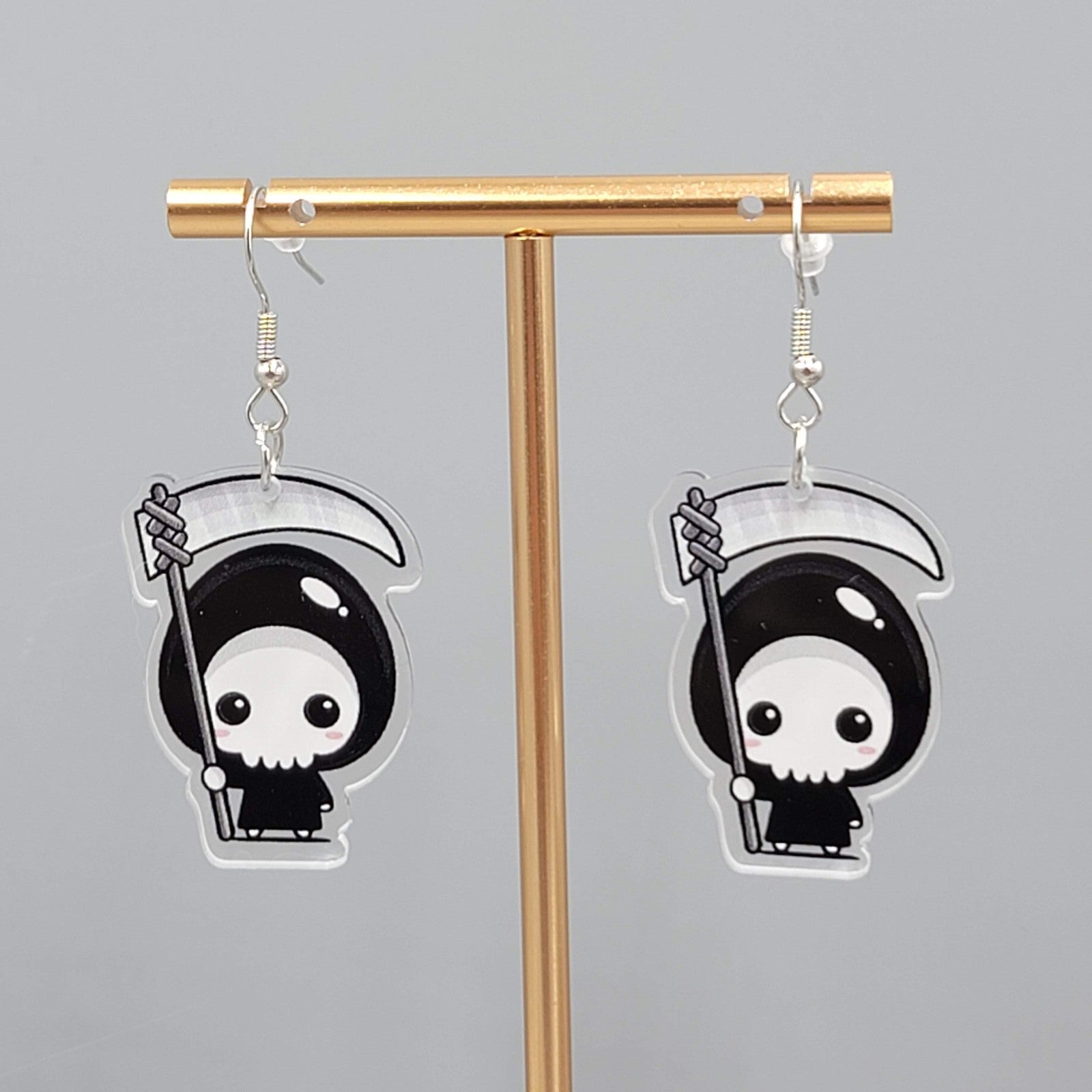 Halloween Death Grim Reaper Pierced Earrings Silver tone Dangle 1.5 in