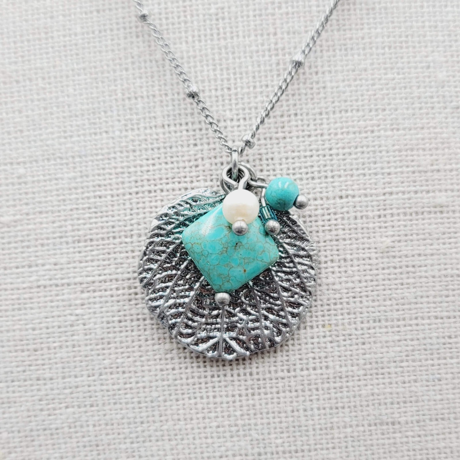 Lia Sophia Necklace Silver tone Leaf Pendant Dyed Blue Howlite Stone 16"-18"
