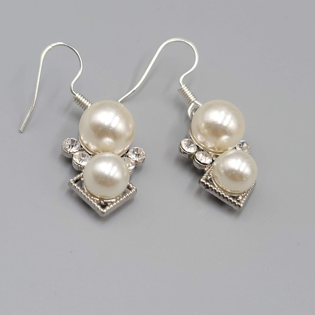 Pierced Earrings Silver tone Faux Pearl White Bead Rhinestone Dangle 7/8"