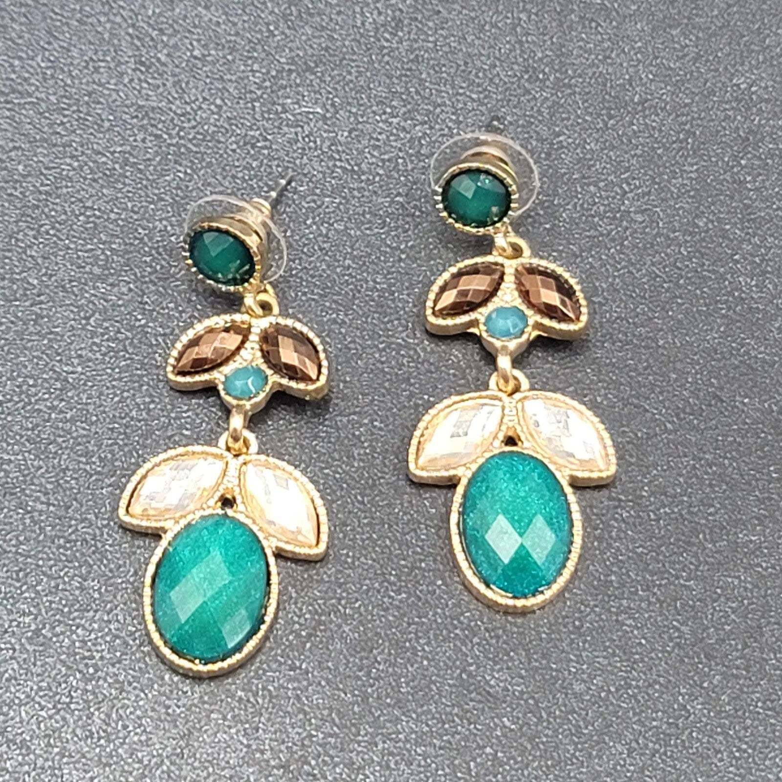 Pierced Earrings Gold tone Teal Green Faceted Acrylic Statement Drop 1 7/8"