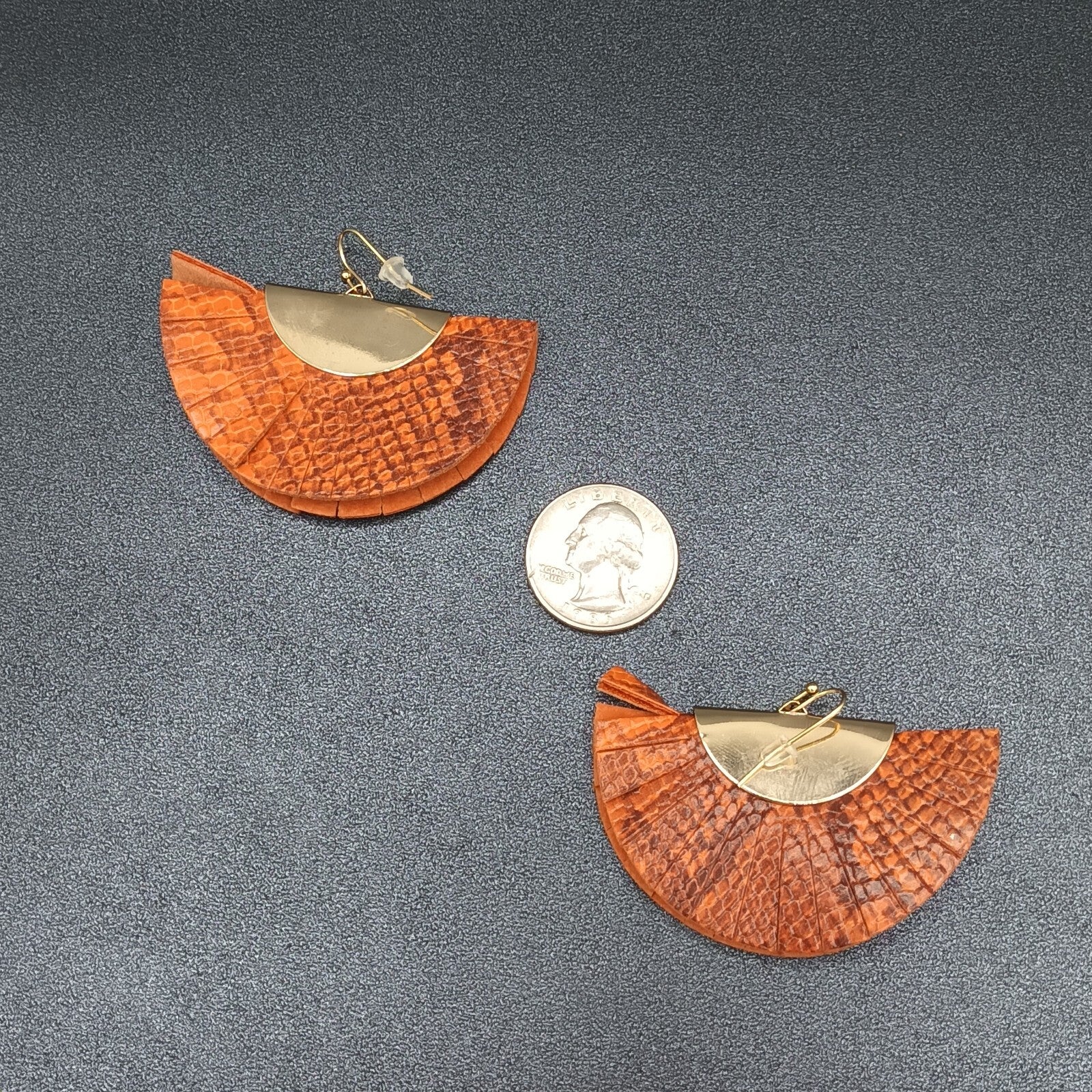 Pierced Earrings Orange Snake Skin Print Tassel Fan Gold tone Dangle 1.5"
