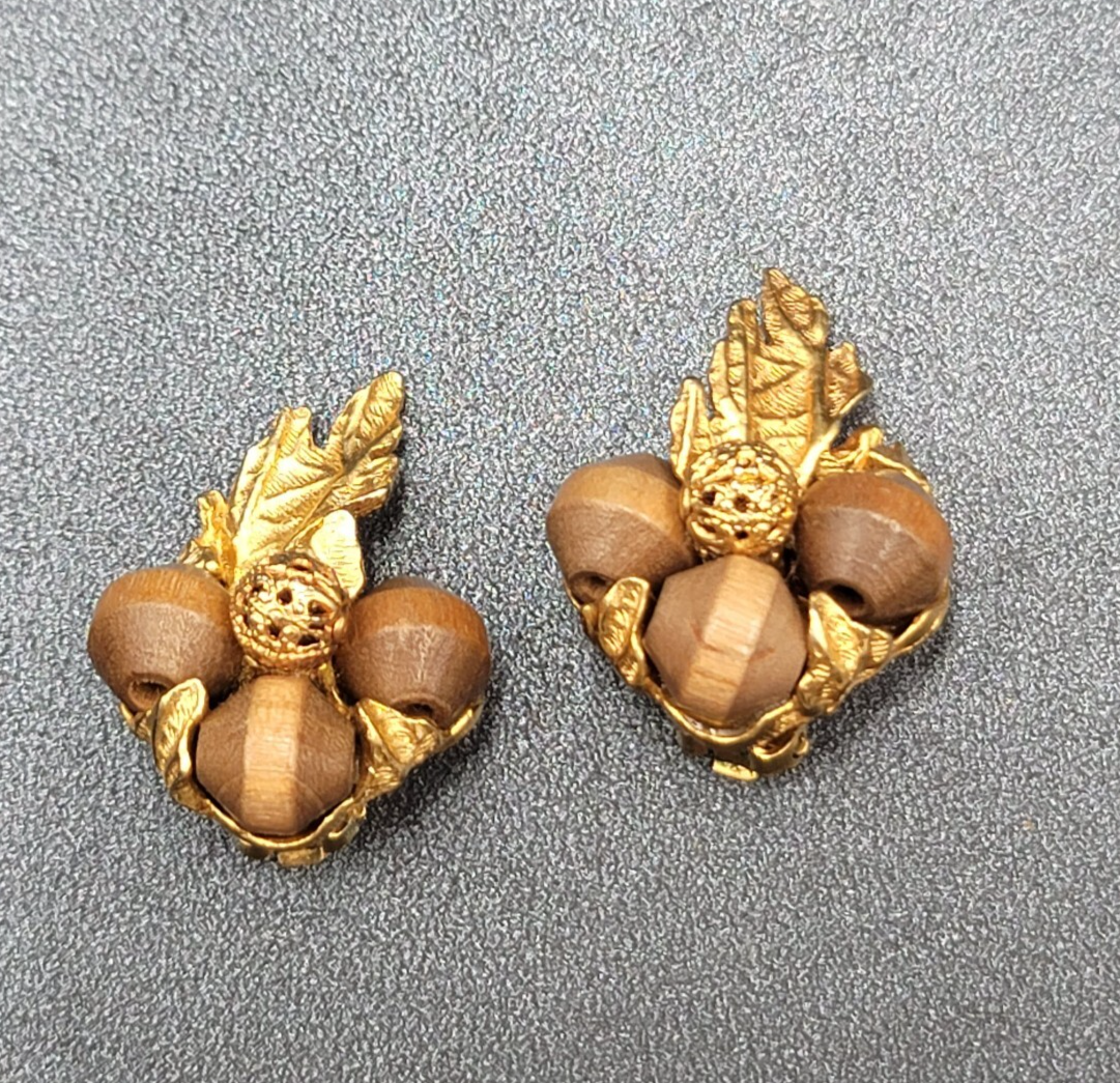 Vintage ART Clip on Earrings Gold Plated Wood Beads Leaf Design Climber 1.25"