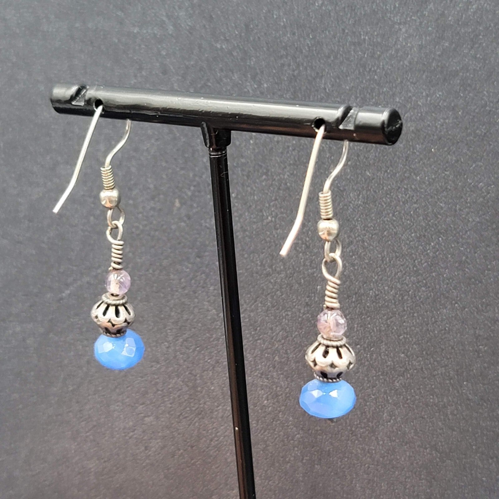 Pierced Earrings Silver tone Blue Glass Faceted Bead Dangle 1"