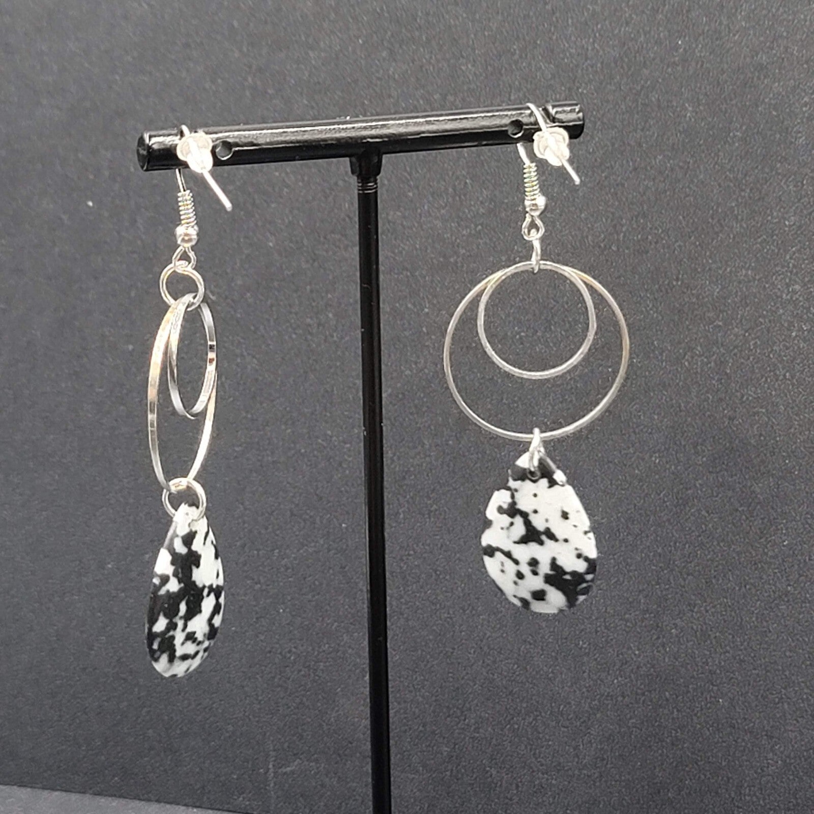 Pierced Earrings Silver tone Black Speckle Stone Teardrop Dangle 2.25"