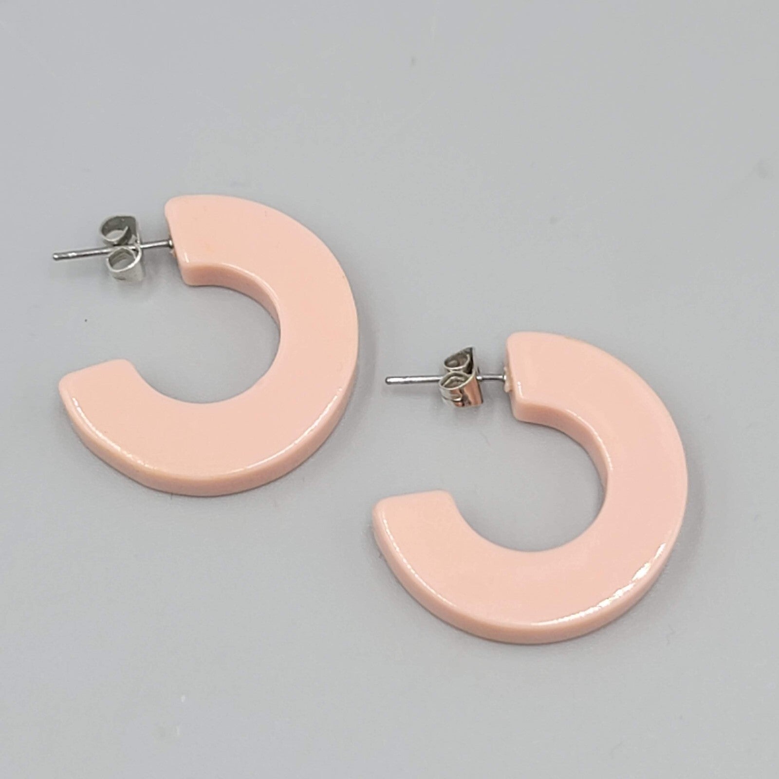 Vintage Mauve Pink Hoop Pierced Earrings Acrylic Drop Hoops 1"