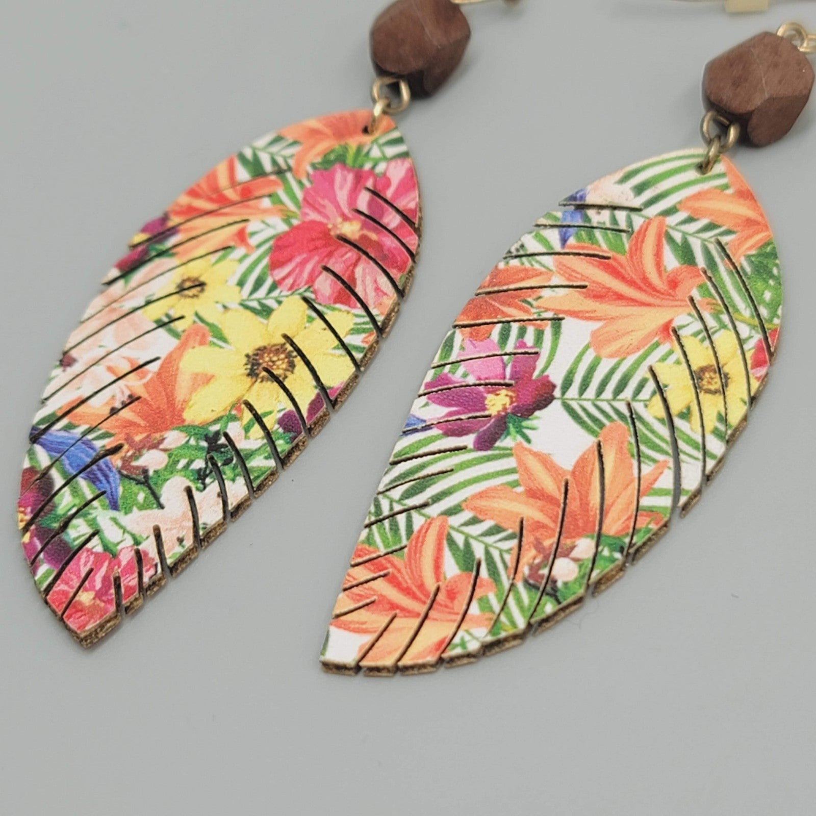 Tropical Leaf Wood Bead Pierced Earrings Gold tone Dangle 2.75"