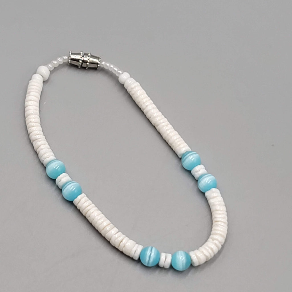 Blue Cats Eye Bead Puka Shell Bracelet 7.25"