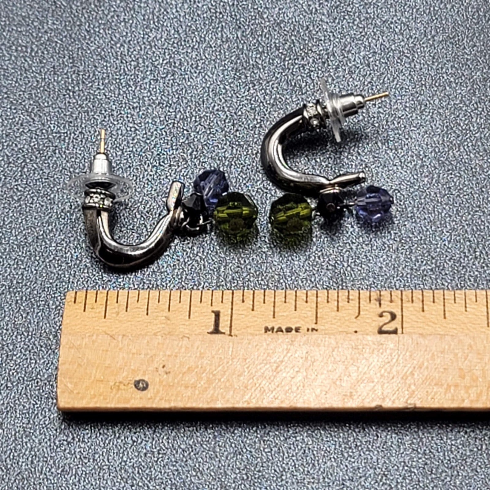 Pierced Earrings Black Metal Green Purple Faceted Bead Dangle Hoops 1"