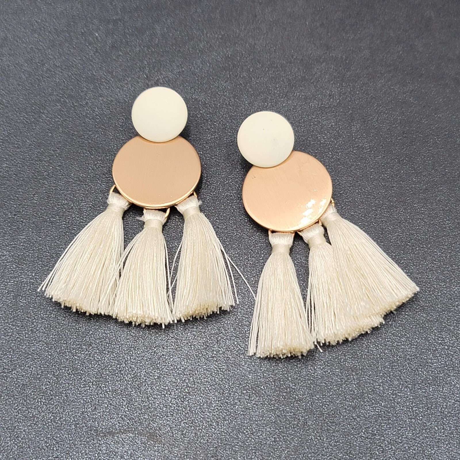 Pierced Earrings Brushed Gold tone White Tassel String Dangle 2.5"