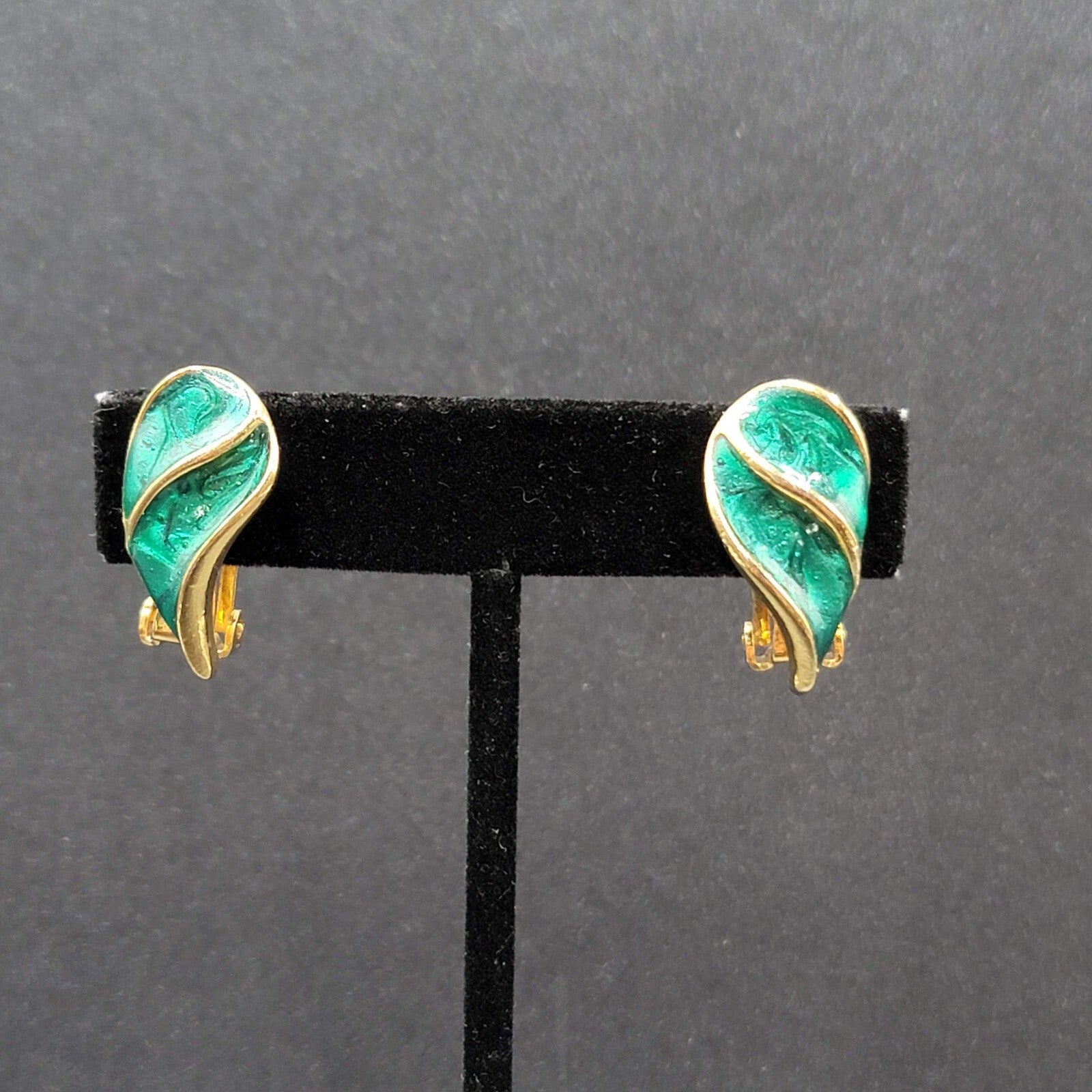 Vintage Clip on Earrings Gold tone Emerald Green Swirl Enamel Climbers 1"