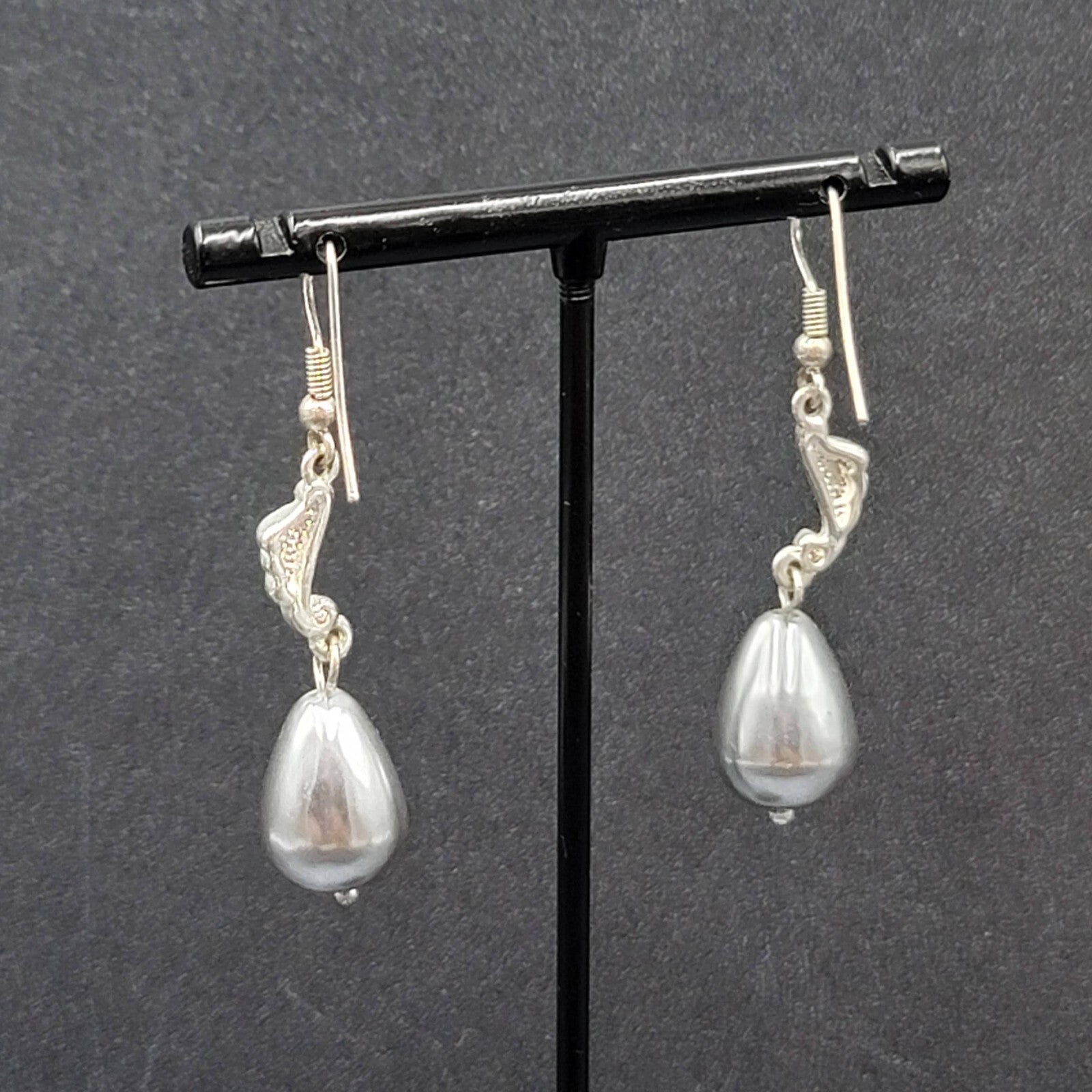 Pierced Earrings Silver tone Pearl Finish Gray Teardrop Bead Dangle 1.5"
