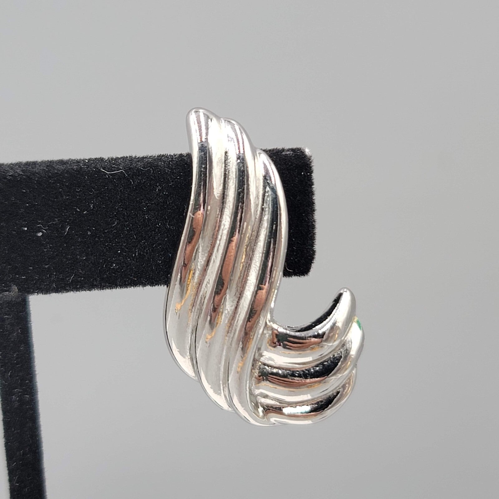 Vintage Clip on Earrings Silver tone Swirl Climber 1 3/8"