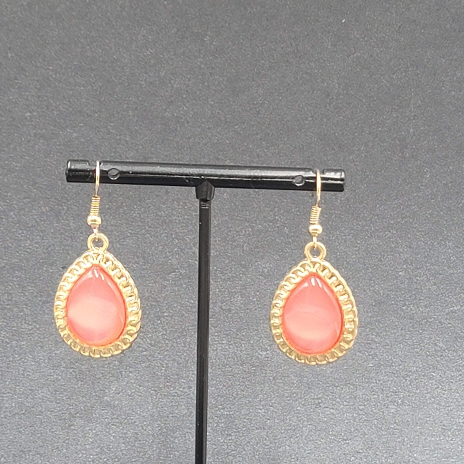 Pierced Earrings Gold tone Pink Translucent Resin Teardrop Dangle 1"