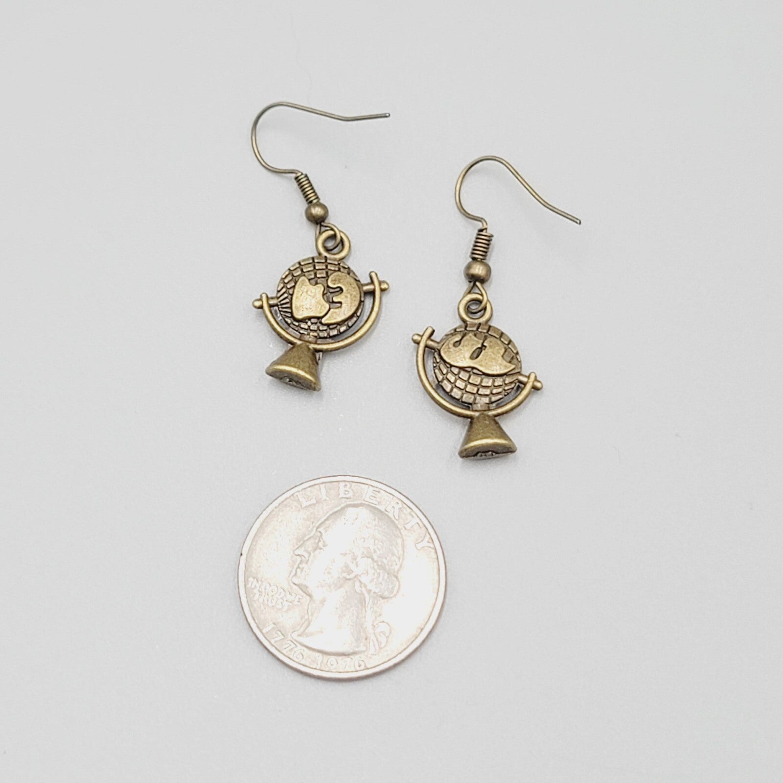 Globe Pierced Earrings New Bronze tone Dangle 3/4"