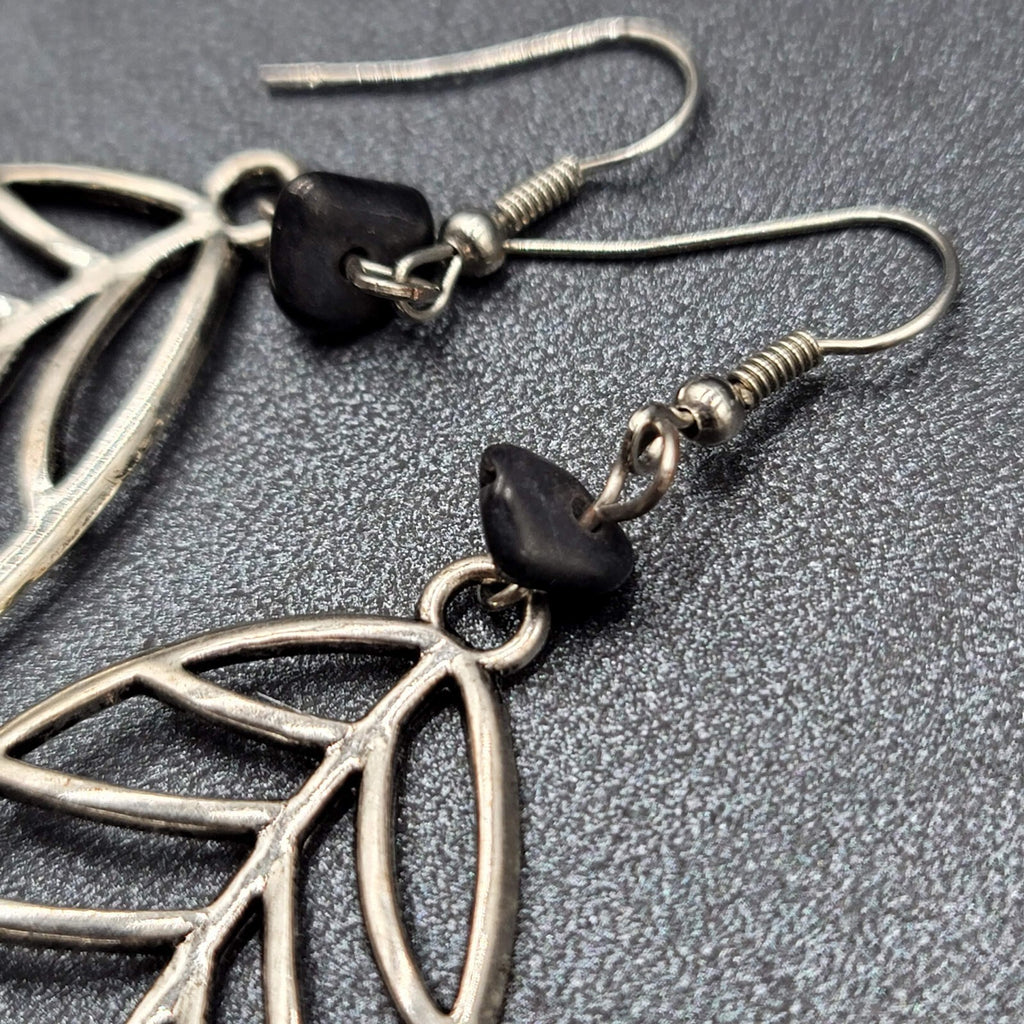 Pierced Earrings Open Work Leaf Black Stone Bead Dangle Long 2.25"