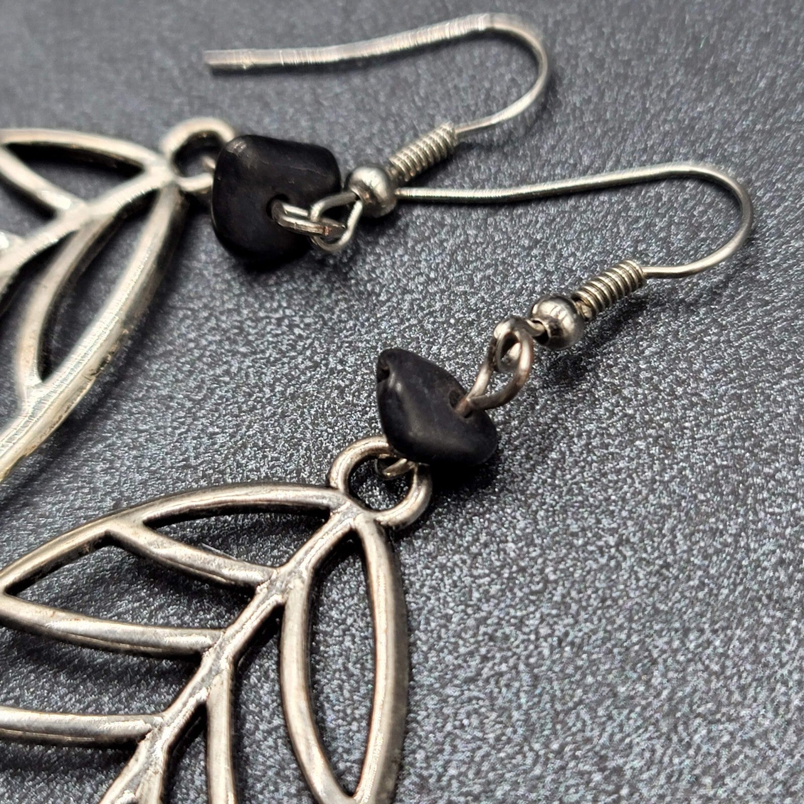Pierced Earrings Open Work Leaf Black Stone Bead Dangle Long 2.25"