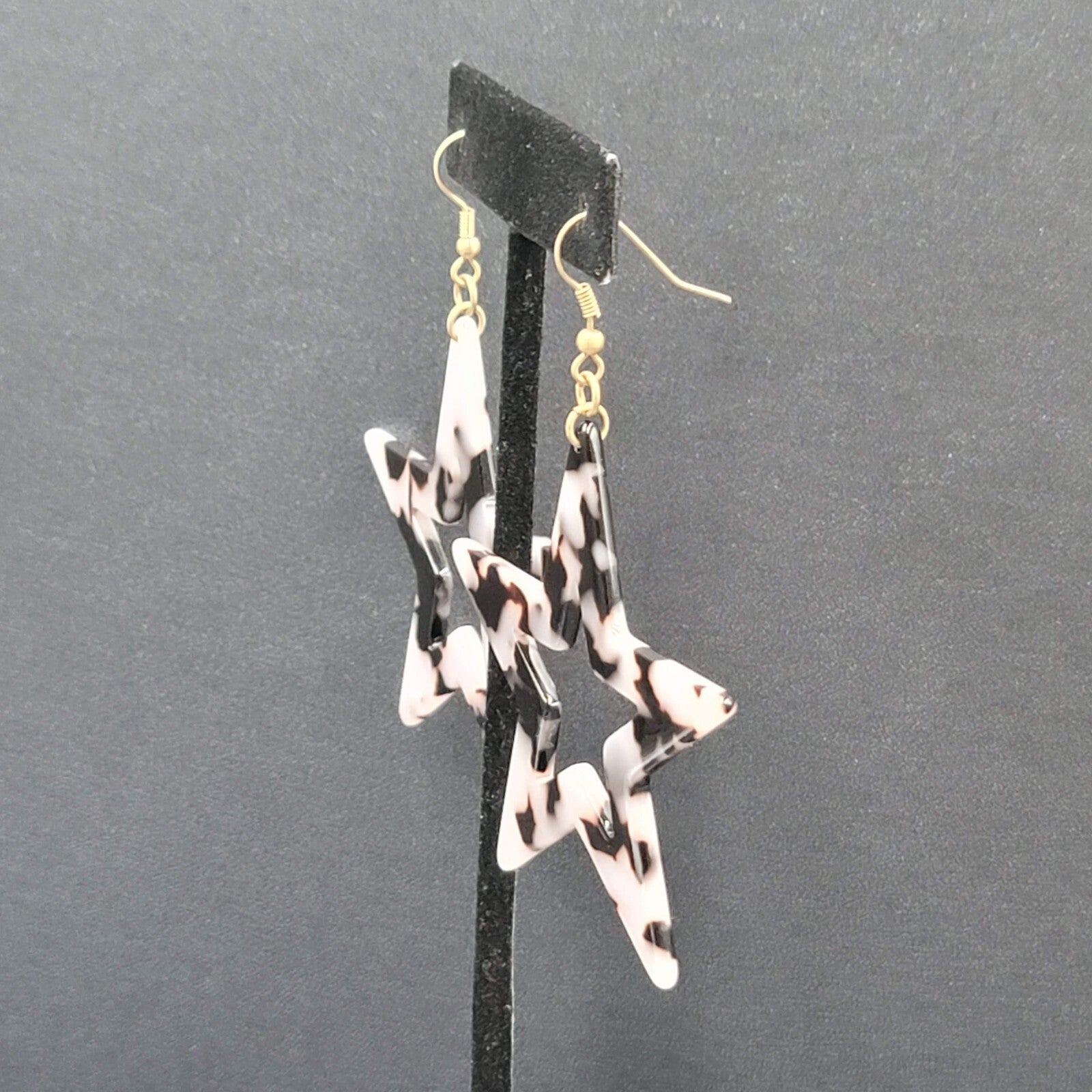 Pierced Earrings Gray Black Resin Large Open Star Dangle 2.5"
