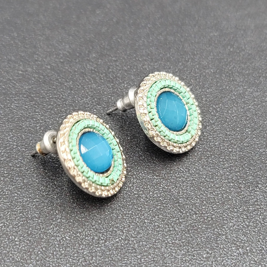 Pierced Earrings Silver tone Faceted Blue Round Studs 5/8"