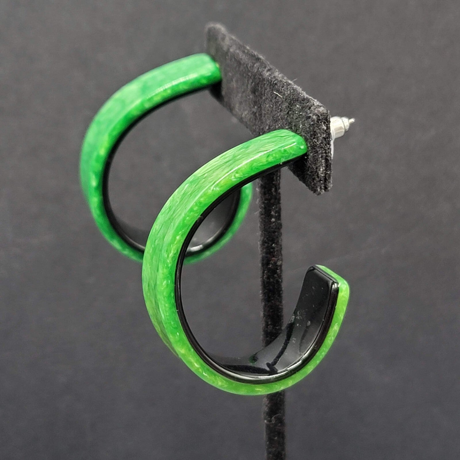 Pierced Earrings Green Black Resin Hoops Artsy 1 5/8"