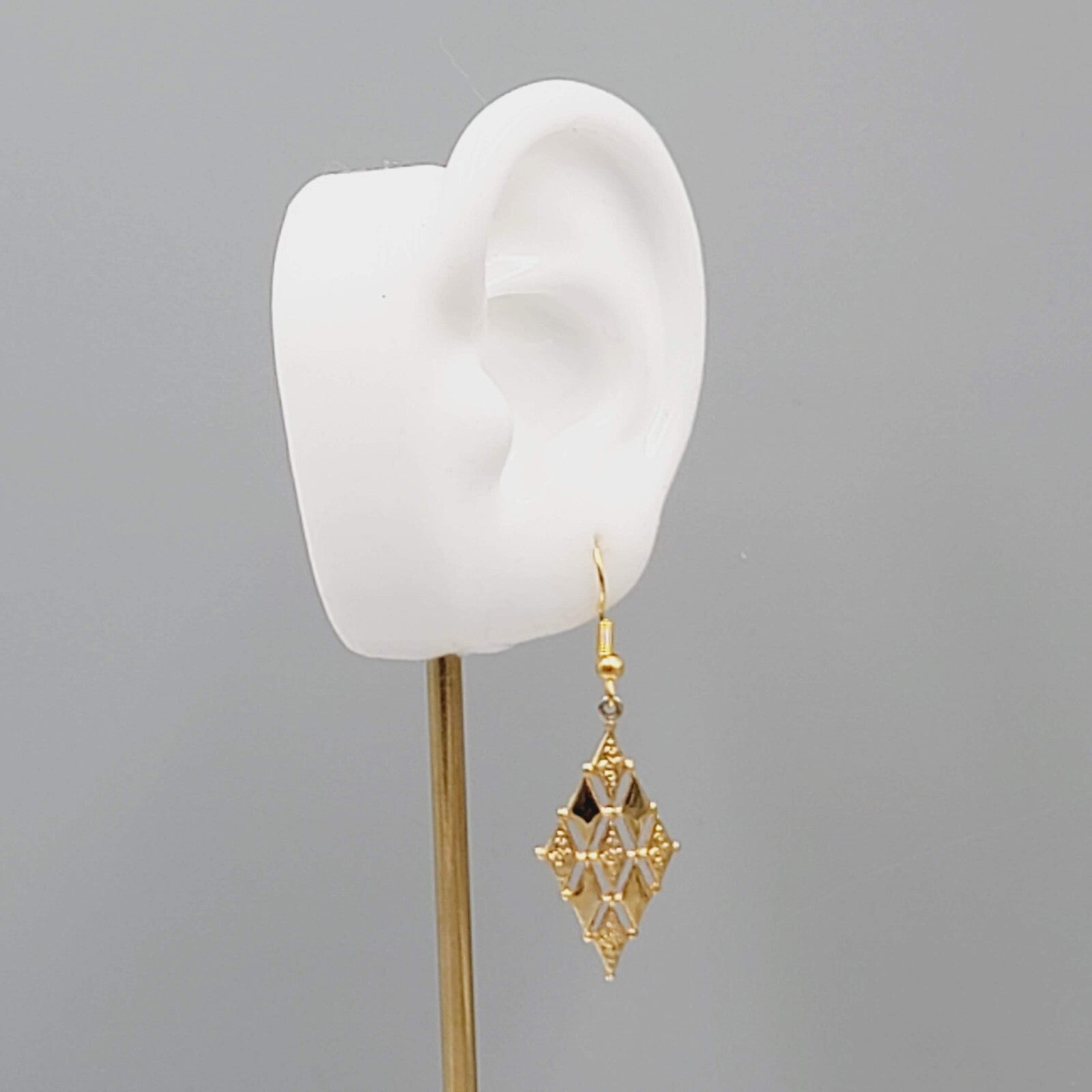 Gold Plated Dangle Pierced Earrings Textured Diamond Shape 1.25"
