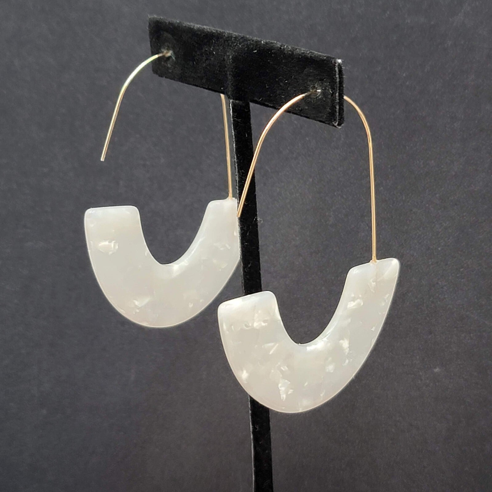 Pierced Earrings Gold tone Hook White Pearloid Resin Statement Dangle 2.75"