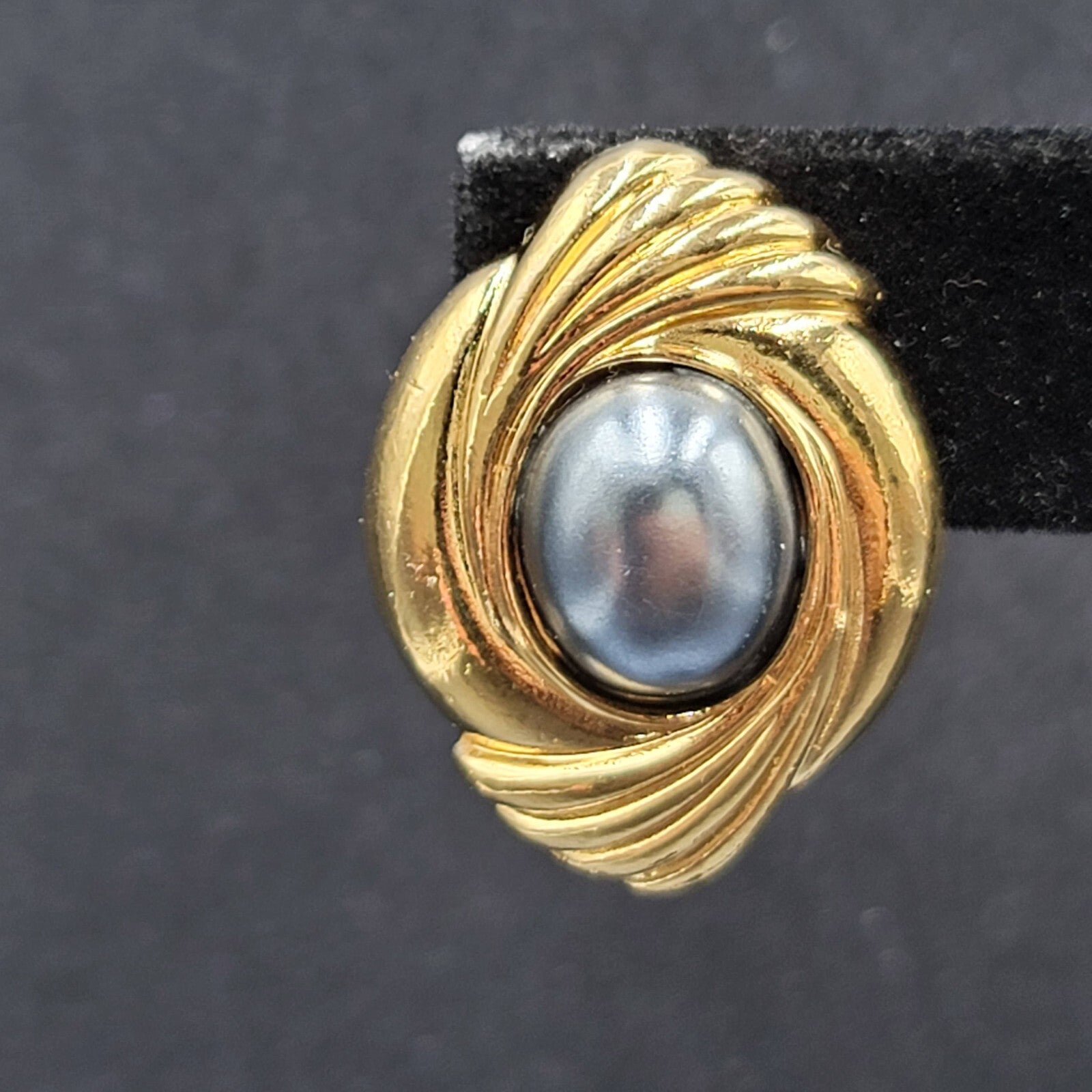 Vintage Avon Cavier Pierced Earrings Gold tone Dark Gray Satin Cabochon 1"