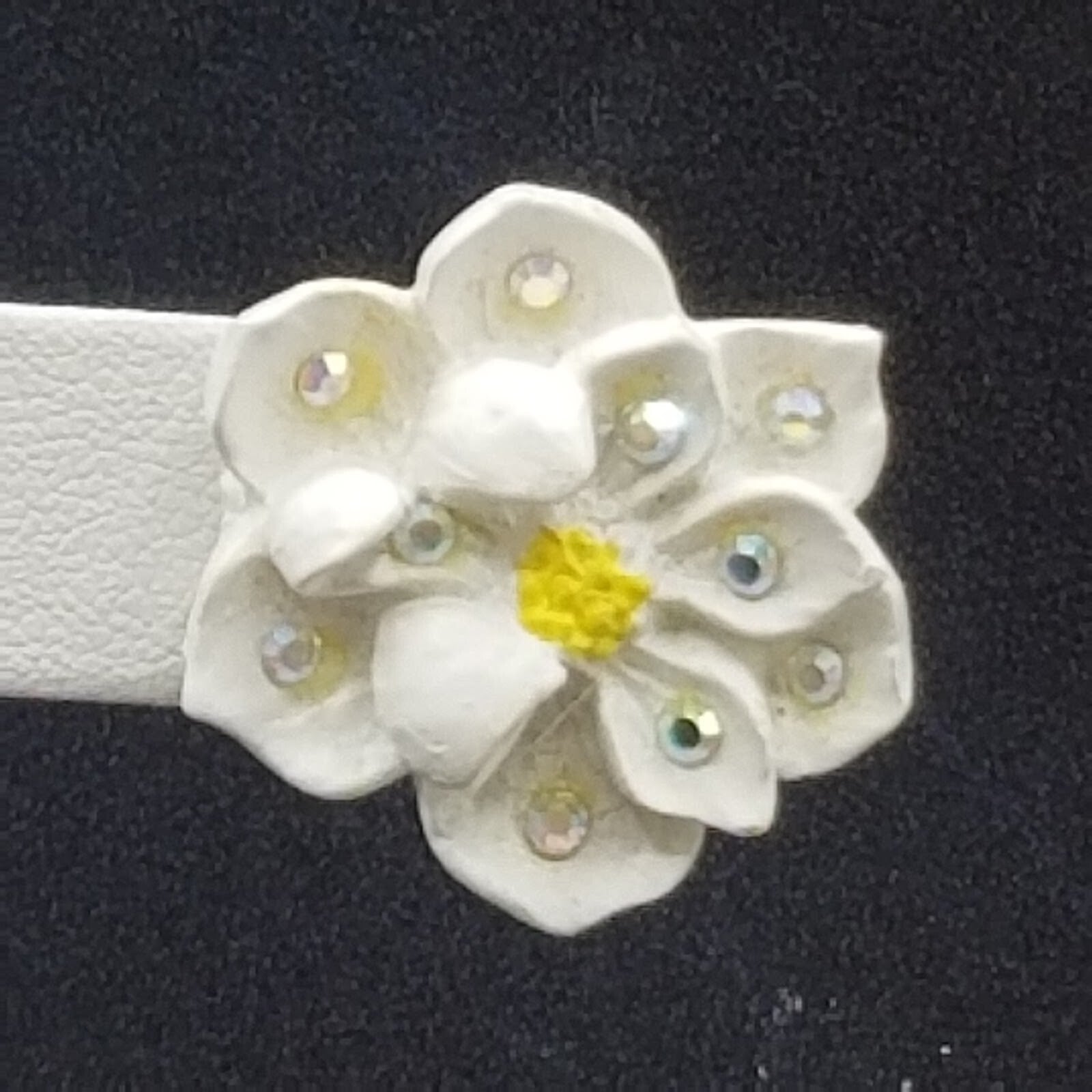 Pierced Earrings White Resin Flower Crystal Accent Stud 1"