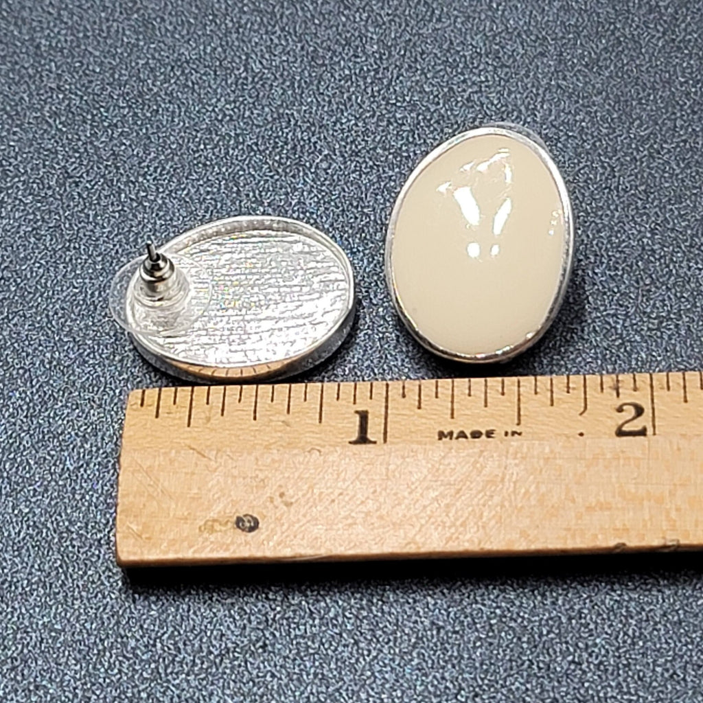 Pierced Earrings Silver tone Ivory White Enamel Oval Drop 7/8"