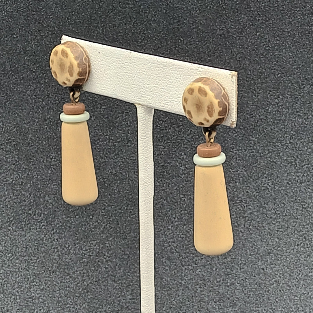 Vintage Pierced Earrings Acrylic Beaded Dangle Tans Browns 1.75 in