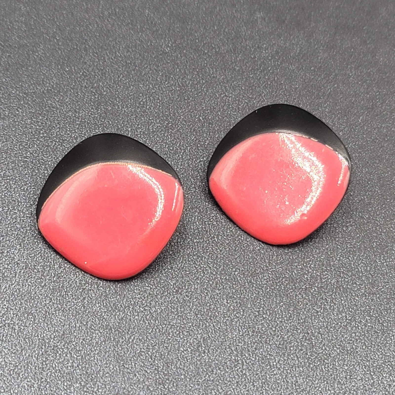 Vintage 1980s Pierced Earrings Black Red Enamel Dangle Geometric 1 1/8"