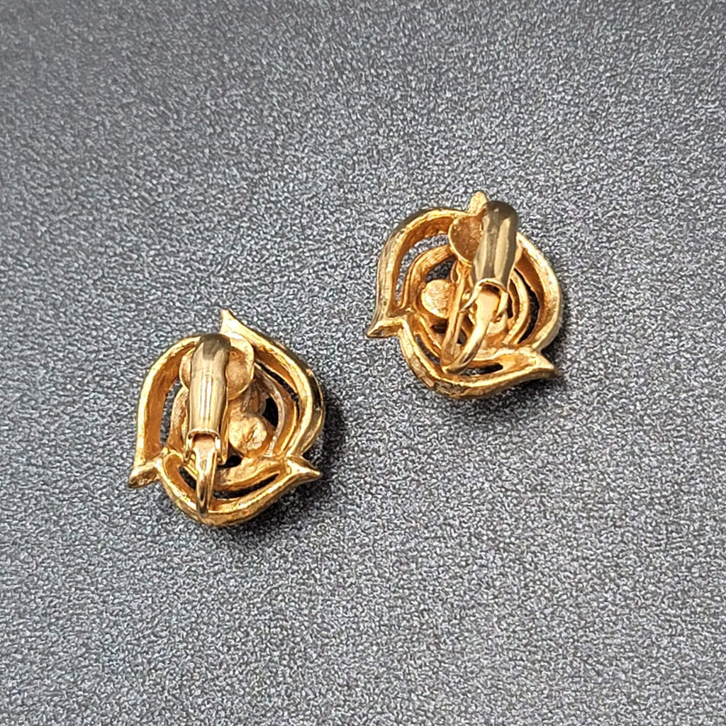 Vintage Clip on Earrings Textured Gold tone Faux Pearl Studs 3/4"