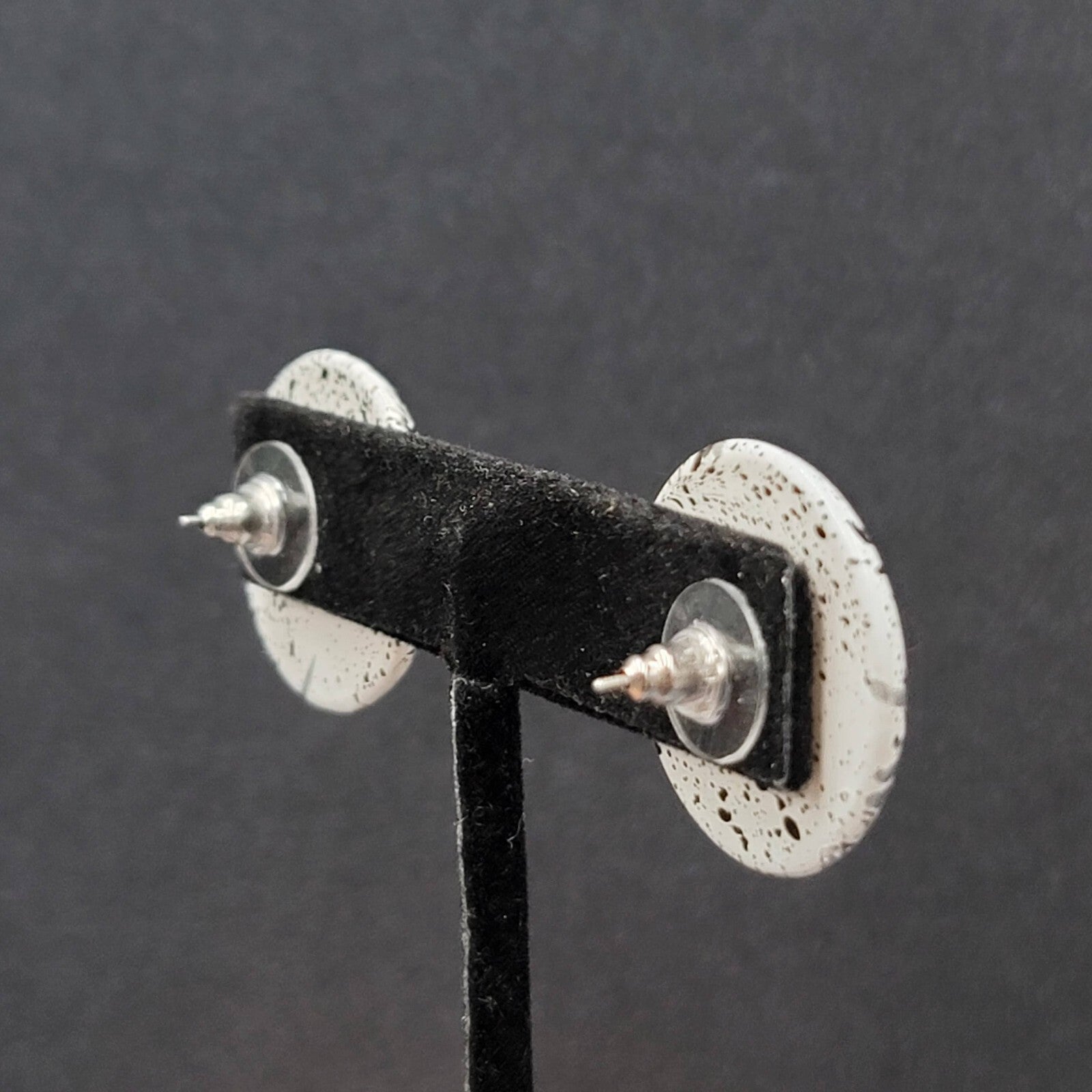 Vintage Pierced Earrings White Round Silver Black Spatter 1"